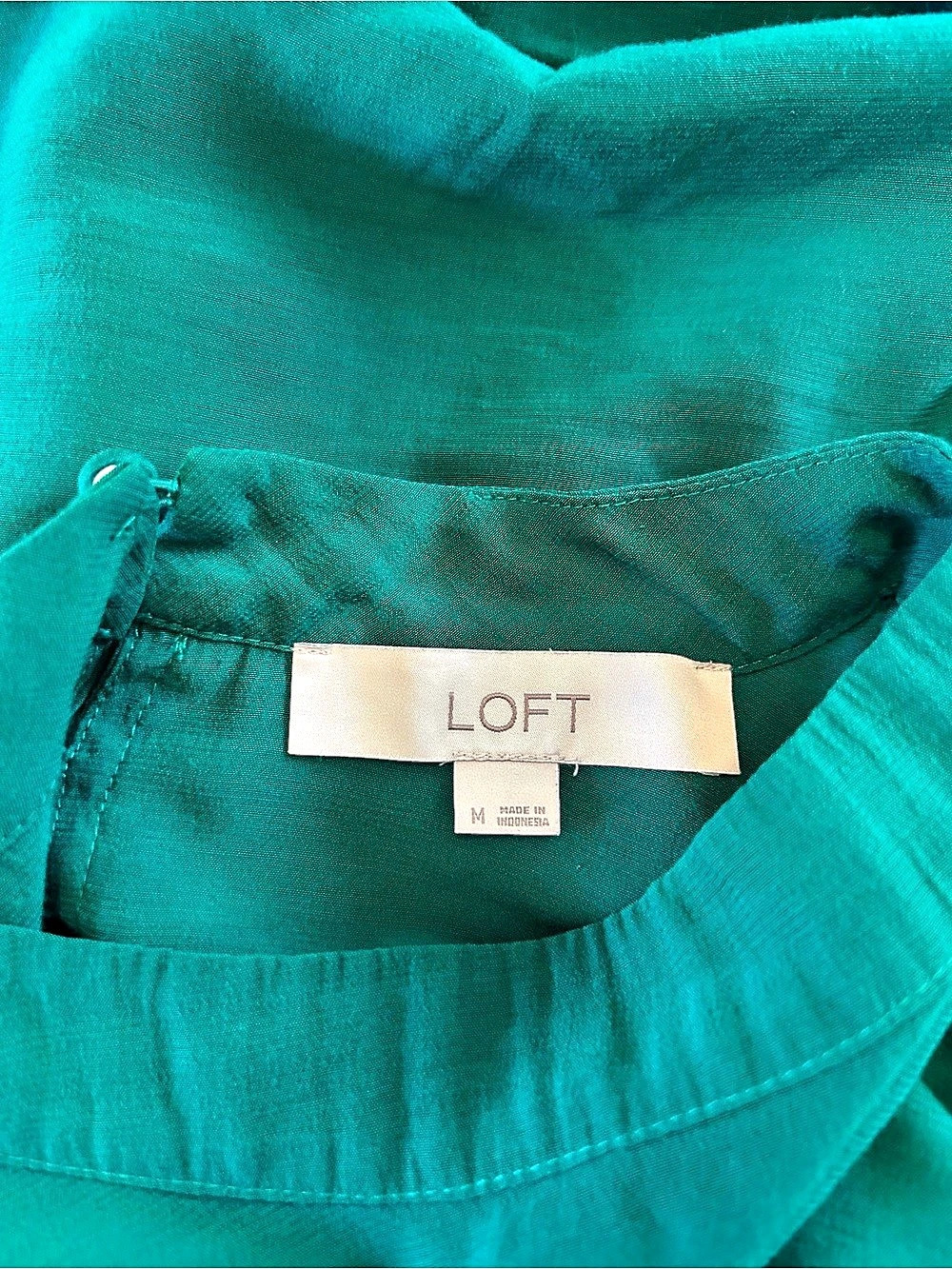 LOFT Long Sleeve Blouse in Green - Picture 3 of 3